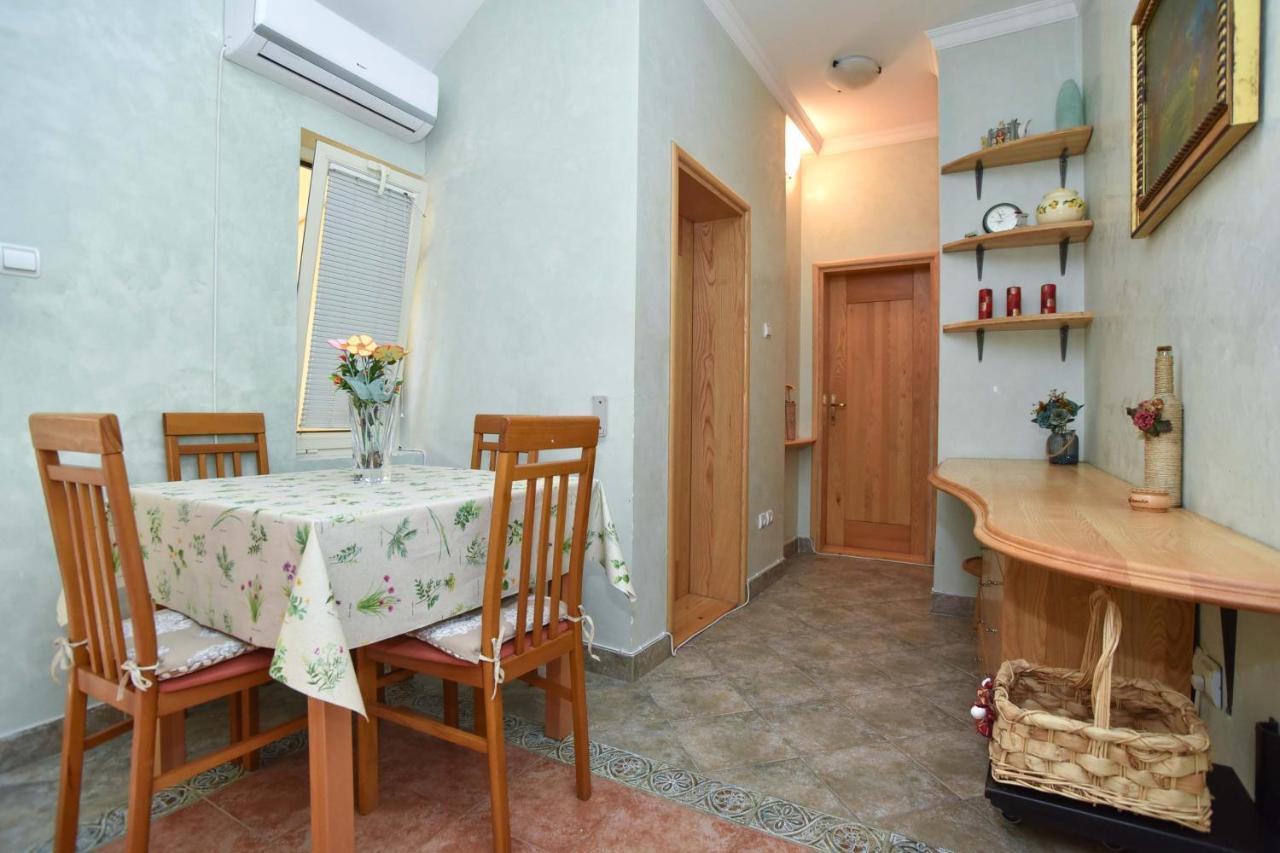 Comfort Inn Old Town Budua Esterno foto
